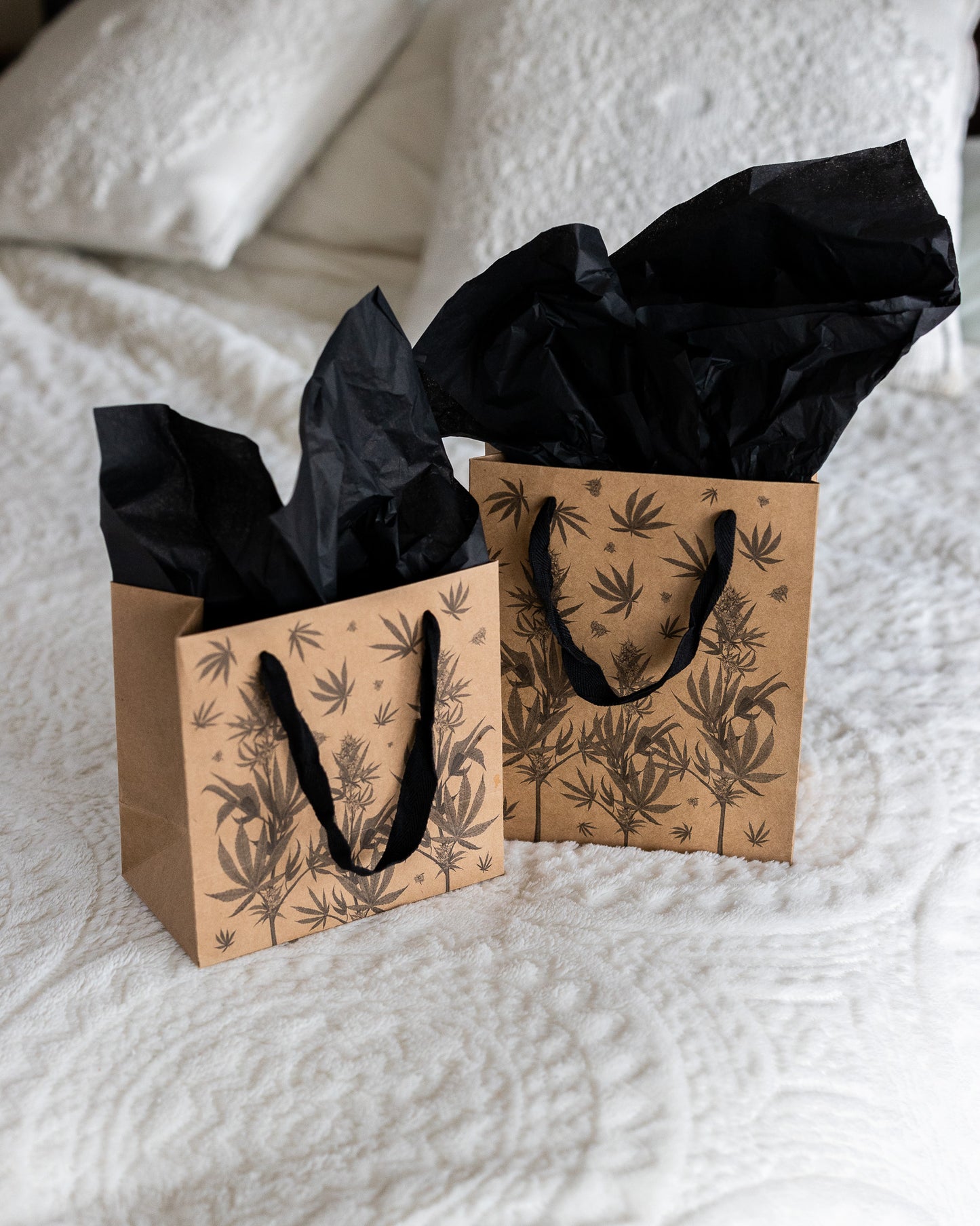 Eco Luxe Cannabis Botanical Gift Bag Set – Kraft Paper with Recycled Black Tissue