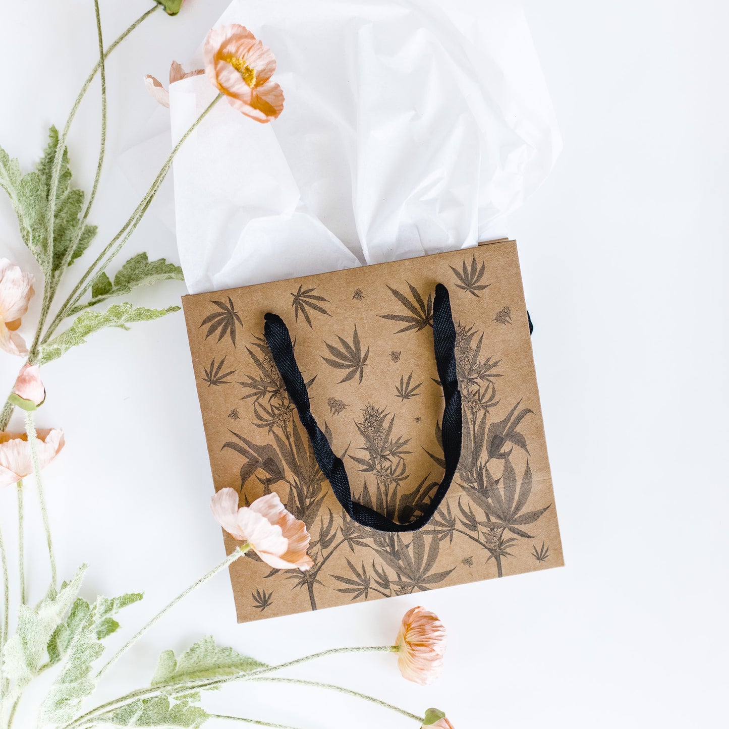 Eco Luxe Cannabis Botanical Gift Bag Set – Kraft Paper with Recycled Black Tissue